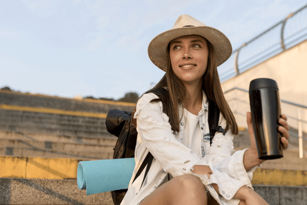 Travel Light, Hydrate Right: The Advantages of Portable Water Bottles for Backpackers